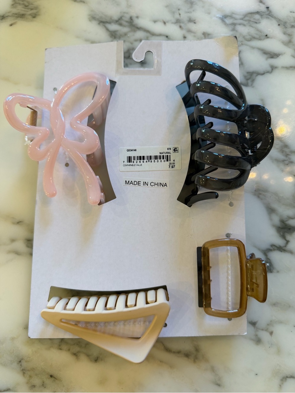 NWT Berry Hair Claw Clip Bundle 2 Packs 8 Clips Bow Rectangle Triangle Set - Picture 5 of 11